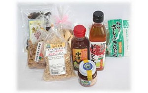 ふるさと産品詰合せ【町内の自治振興会又はNPOへのご寄付を指定された場合は各団体独自のお礼の品送付となる為,画像の内容とは異なります】