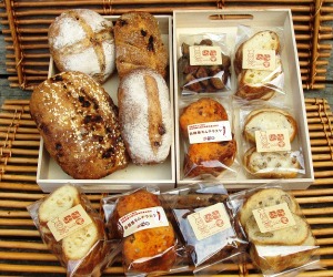 岐阜県各務原市：【40】ひこいち堂オリジナルラスクと自家製天然酵母パン